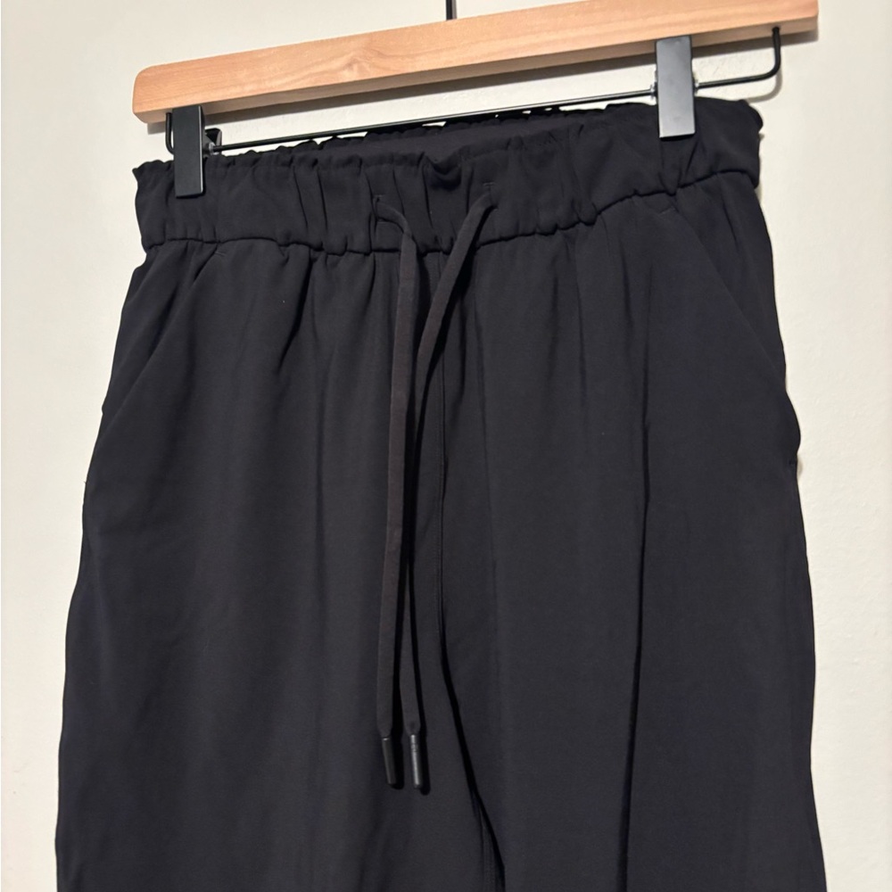 Lululemon Workwear Casual Stretch High-Rise Pants Size 2 - Picture 2 of 5